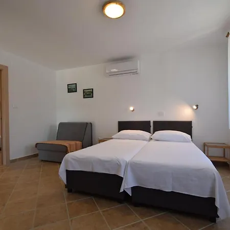 Depope 1 By Interhome Apartman *